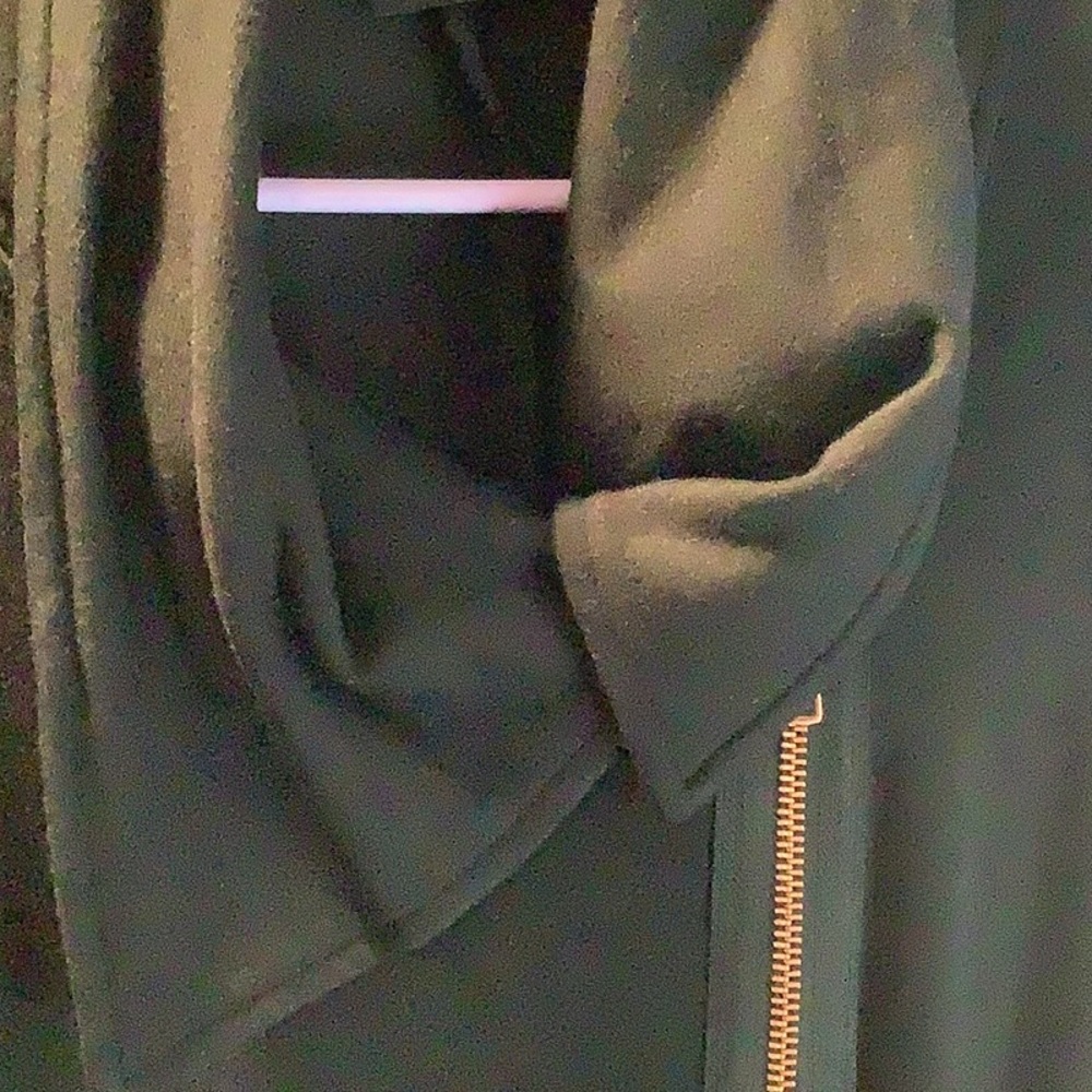 4/$12 Cute top/jacket - Picture 2 of 3
